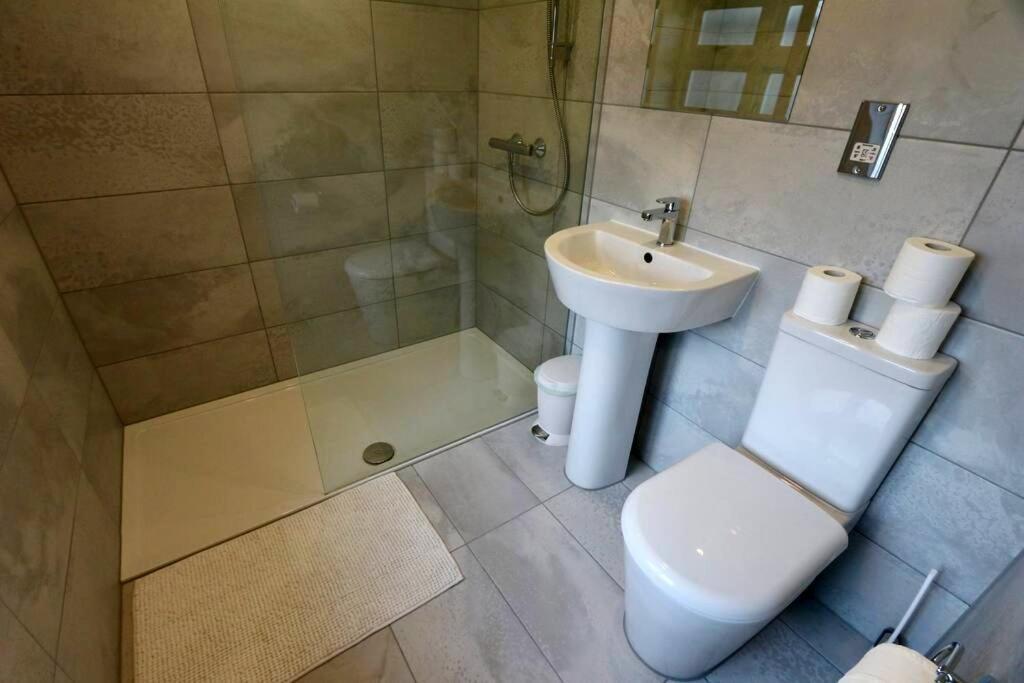 3 Bedroom Prime Angel Location Лондон Экстерьер фото