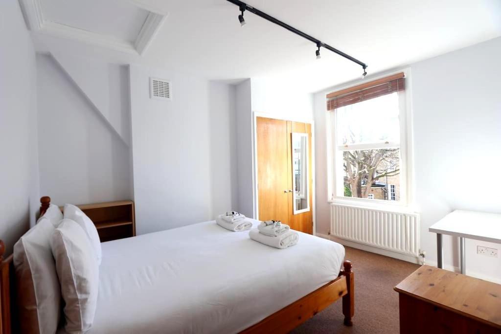 3 Bedroom Prime Angel Location Лондон Экстерьер фото